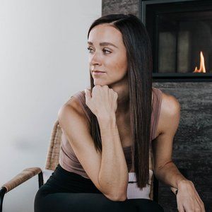 Meet your Posher, Adrienne